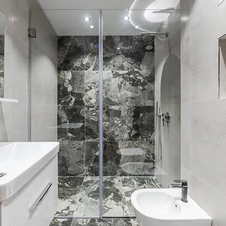 The Seaview Jacuzzi By Ps