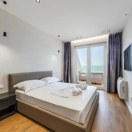 The Seaview Jacuzzi By Premium Selection Golem (Tirana)