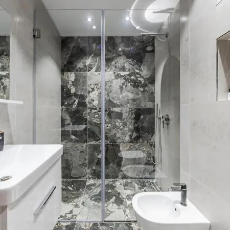 Διαμέρισμα The Seaview Jacuzzi By Ps Golem (Tirana)