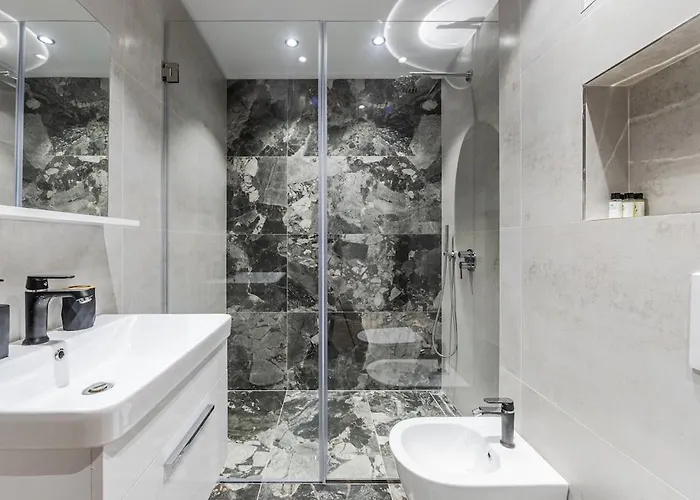 The Seaview Jacuzzi By Ps