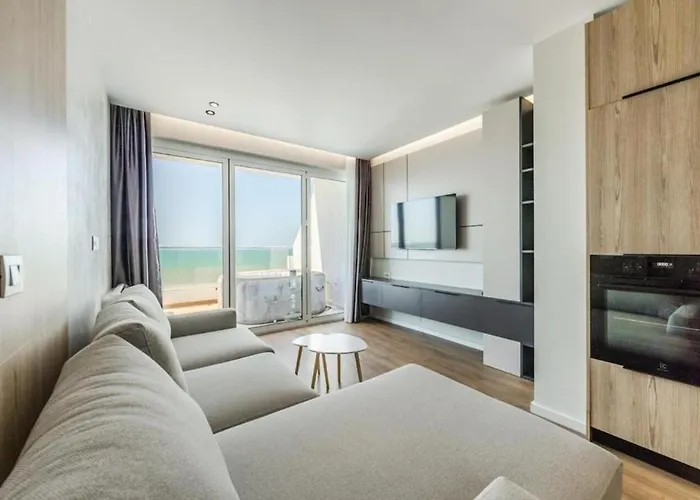 The Seaview Jacuzzi By Ps Apartment Golem (Tirana)