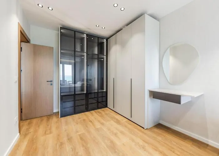 Apartment The Seaview Jacuzzi By Ps